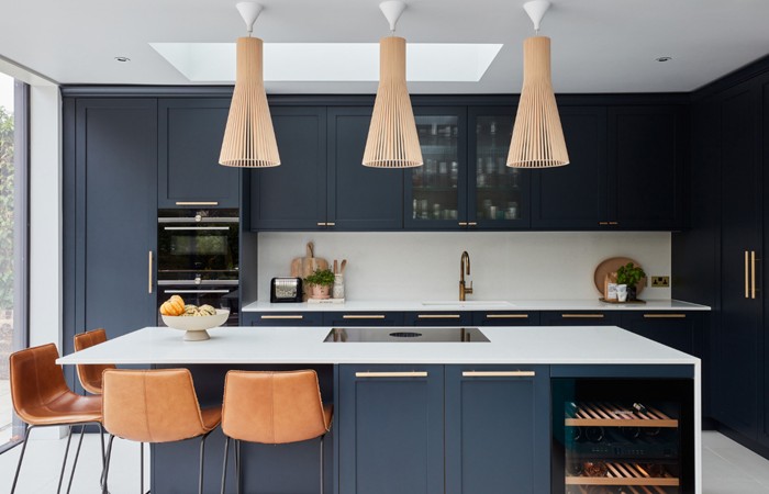 HOW TO PICK HANDLE STYLES AND SIZES FOR YOUR KITCHEN